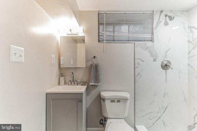 Building Photo - 440 N Nelson St