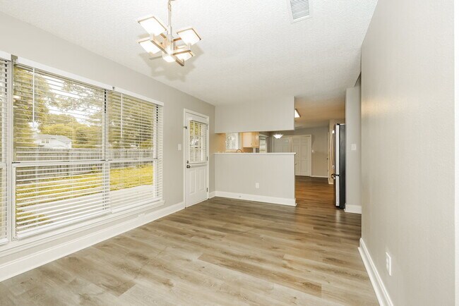 Building Photo - 1224 Jacksons View Rd