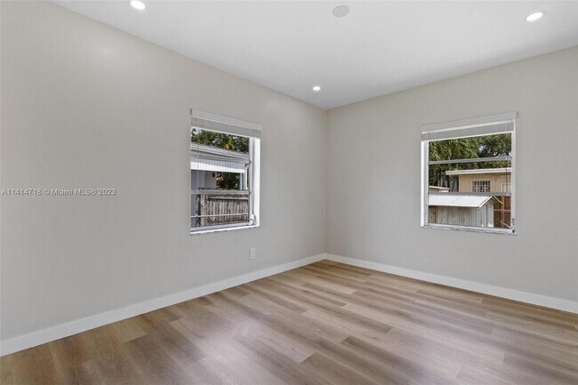 Building Photo - 4798 SW 1st St