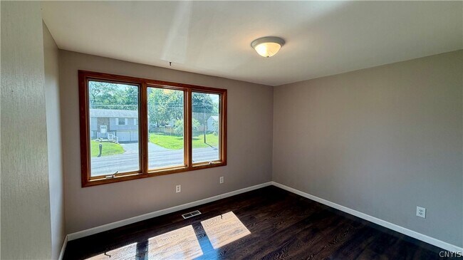 Building Photo - 104 Finwood Dr