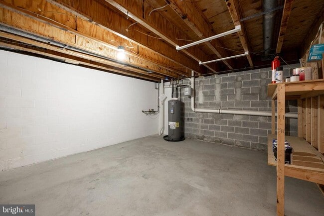 Building Photo - 112 Whistling Swan Ln