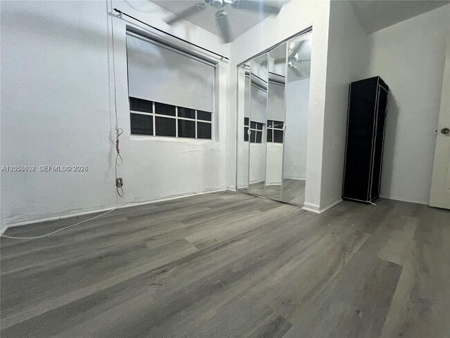 Building Photo - 2200 SW 42nd Way