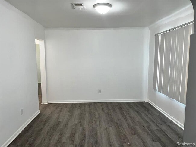 Building Photo - 15863 Kentucky St