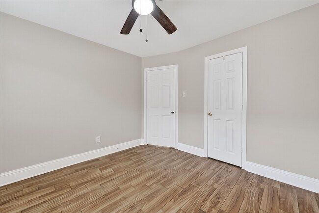 Building Photo - 11107 Cedarview Ln