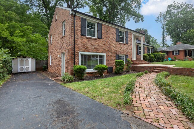 Building Photo - 5839 Wedgewood Dr