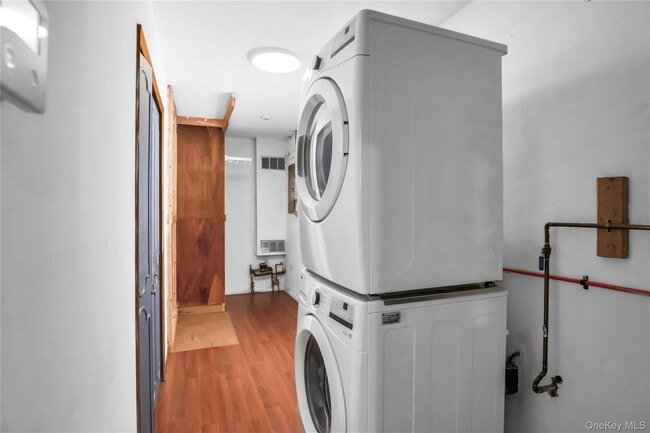 Building Photo - 11 Onyx Dr