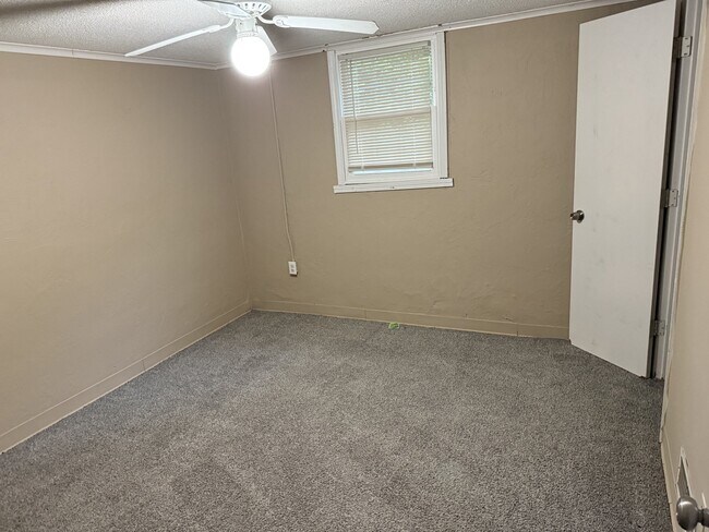 Building Photo - 11610-11612 E Ivanhoe Ct