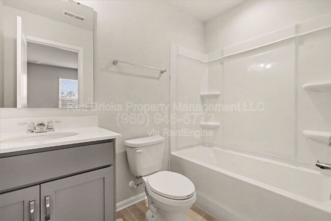 Building Photo - 246 Ferebee Pl