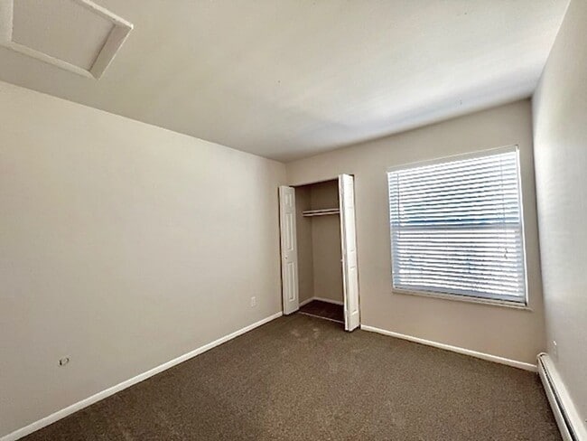 Building Photo - 3 Bed/1.5 Bath Quail Creek Condo