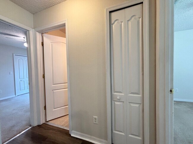 Building Photo - 312 Turtle Dove Dr