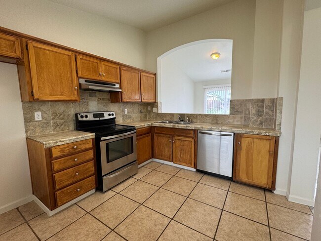 Building Photo - Three Bed, Two Bath Home with Two Car Garage