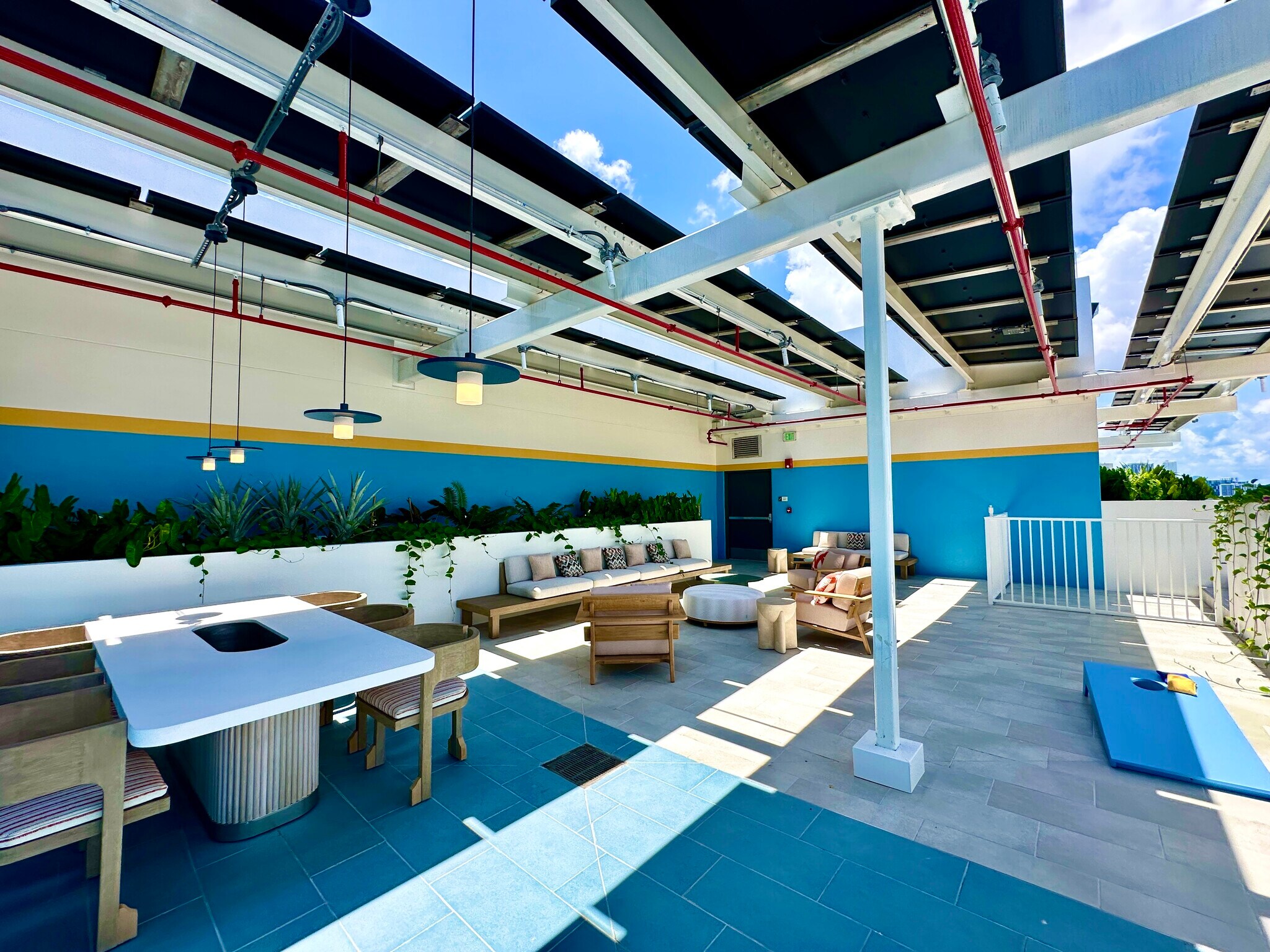 Building Photo - 130 NE 23rd St