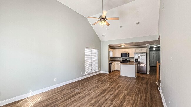 Building Photo - 831 Landing Dr