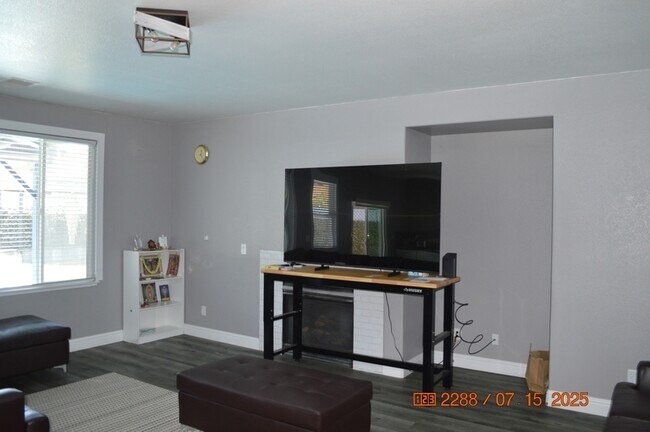 Building Photo - 249 Damara Ct