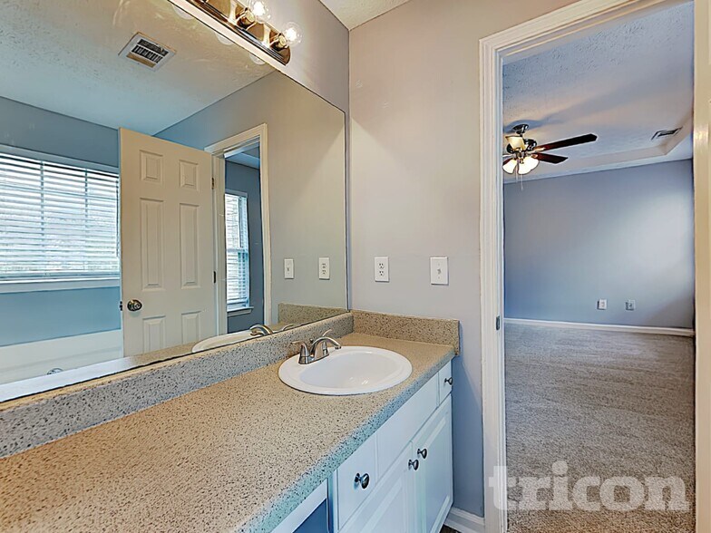 Building Photo - 7116 Hillcrest Chase Dr SW