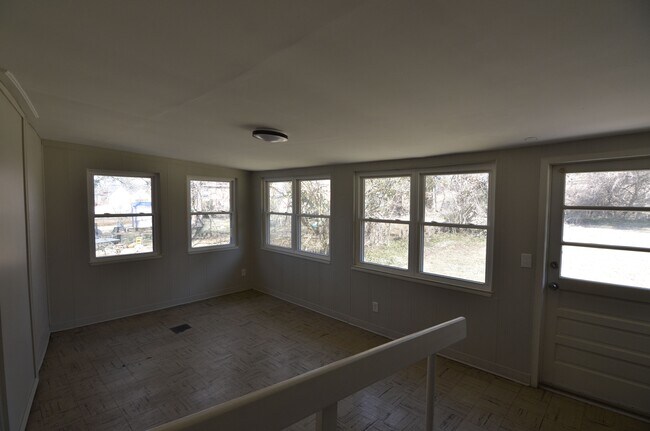 Building Photo - 2620 Losantiville Ave