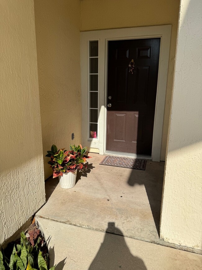 Building Photo - 865 Southern Creek Dr