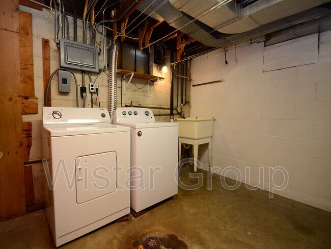 Building Photo - 2130 S 48th St