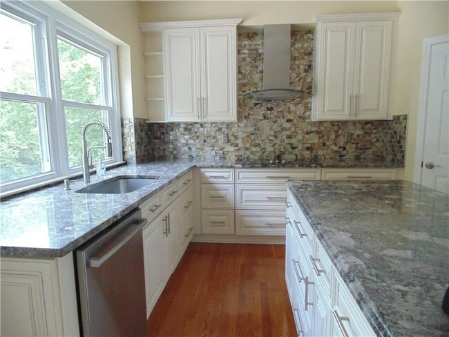 Building Photo - 3895 Deauville Way