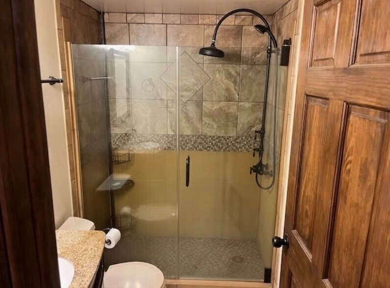 Building Photo - 1637 Otlahurst Dr