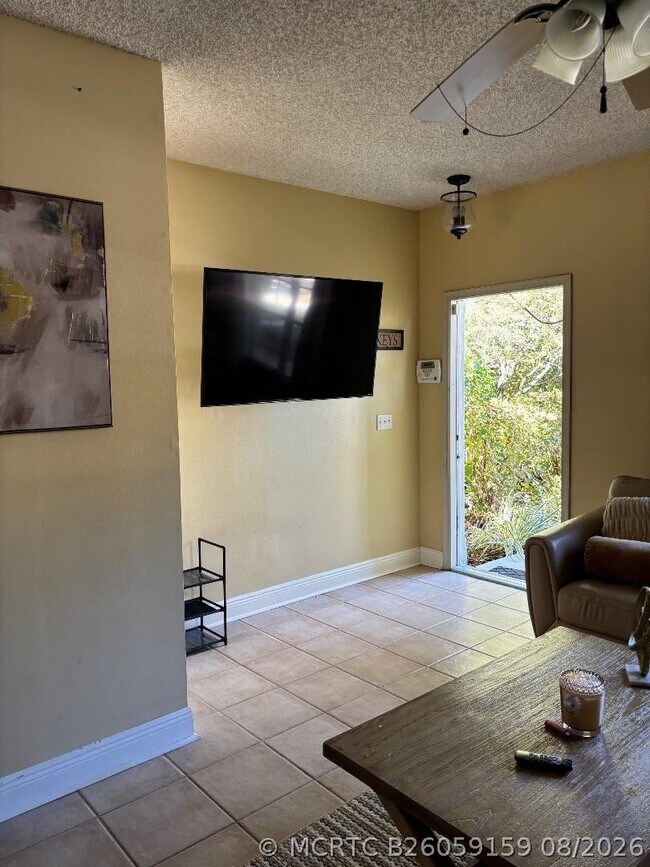 Building Photo - 11050 Conch Ct