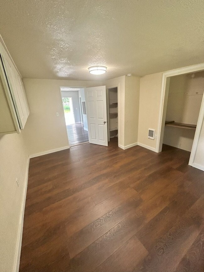Building Photo - 3 Bed, 1 Bath in Meridian School District.