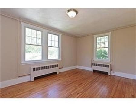 Building Photo - 16 Gates Ct