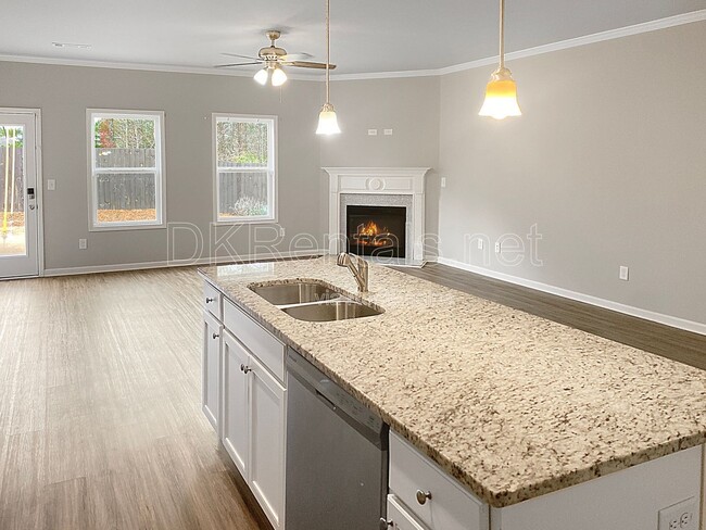 Building Photo - 5108 Fox Den Rd