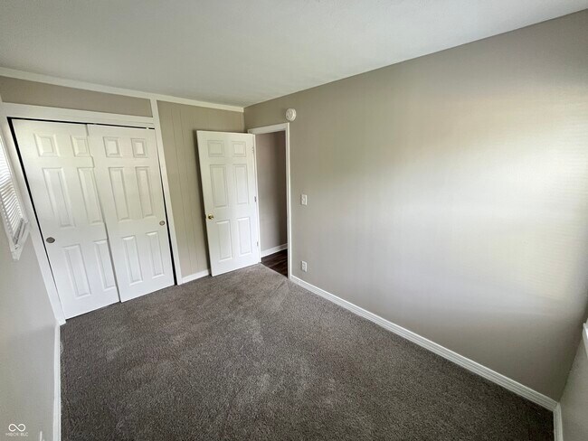 Building Photo - 3831 Bennett Dr