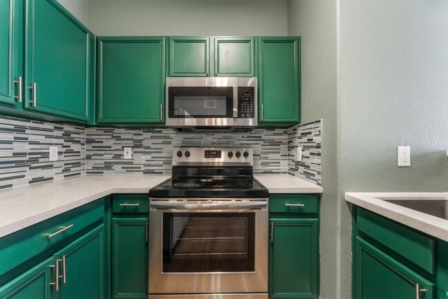 Building Photo - Stylish Condo with Modern Upgrades!