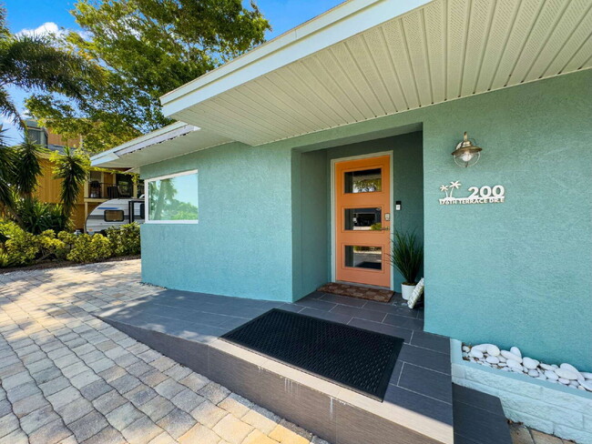 Building Photo - 200 176th Terrace E