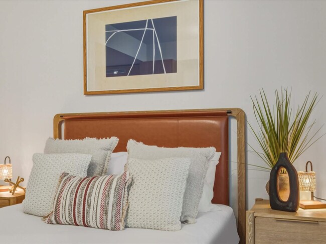 Building Photo - 11 NE 6th St