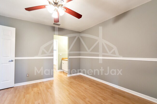 Building Photo - 5615 San Juan Ave