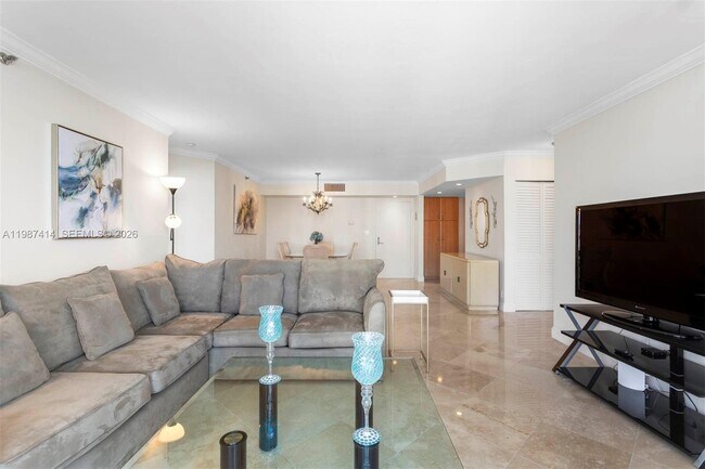 Building Photo - 3600 Mystic Pointe Dr