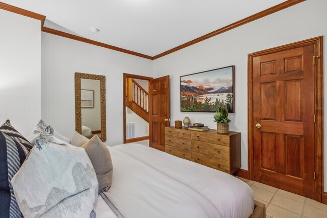Lower level bedroom (1 of 2) - 47 Wild Turkey Ln