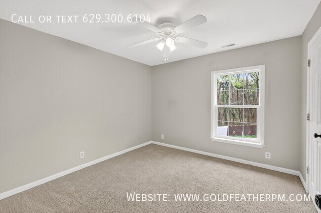 Building Photo - 3940 Waterford Way