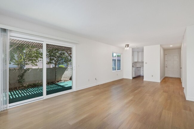 Building Photo - 16924 Caminito Santico