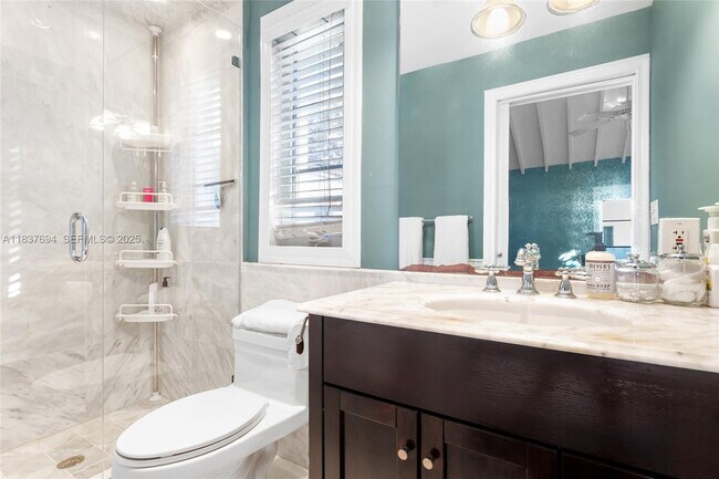 Building Photo - 113 NE 101st St