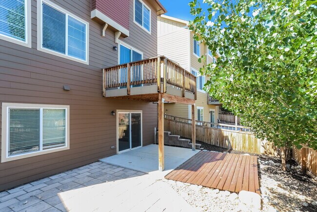 Building Photo - 3305 Riverwood Way