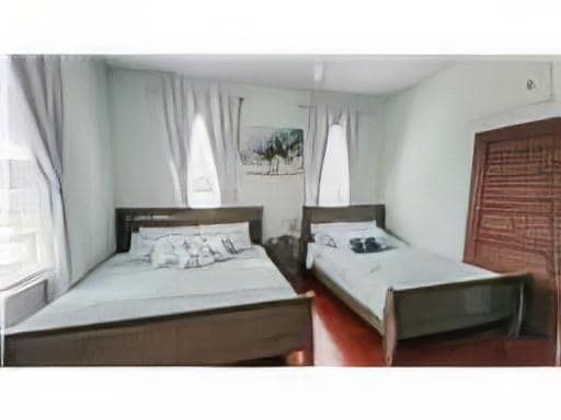 Building Photo - 2524 Avenue Q