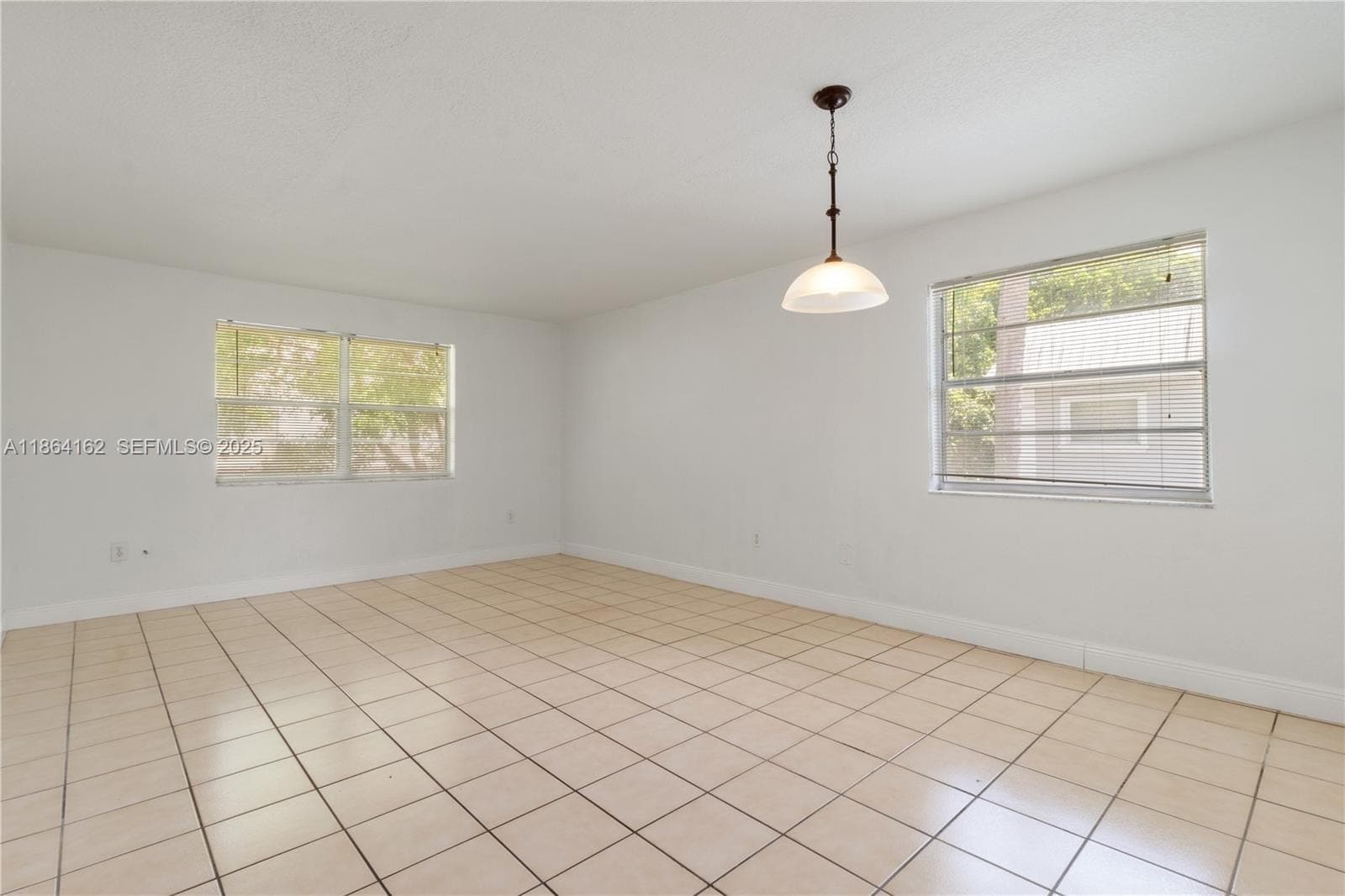 Building Photo - 17255 SW 95th Ave