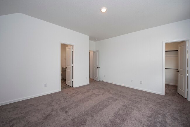 Building Photo - 585 Dry Fork Ln