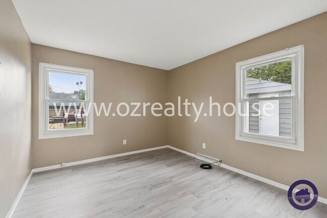 Building Photo - 617 Whitlock Ave
