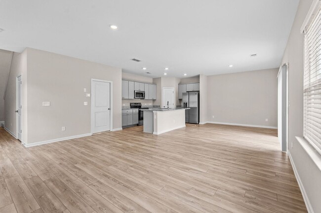 Building Photo - 4 Bedroom Single Family Home In Pendergrass!