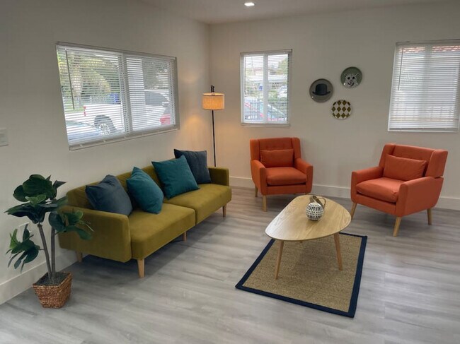 Primary Photo - 2802 SW 21st St