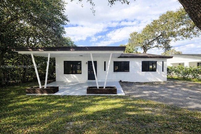 Building Photo - 6849 SW 12th St