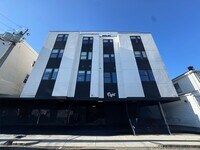 Building Photo - 8 Avon St