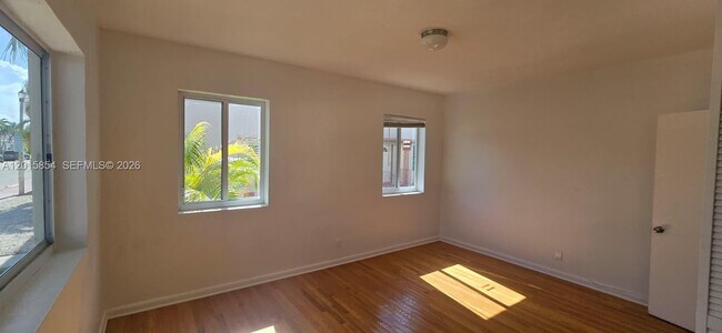 Building Photo - 615 82nd St