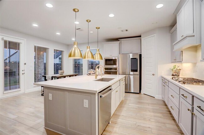 Building Photo - 2327 Partridgeberry Ln
