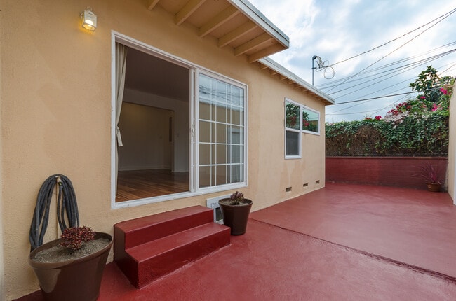 Building Photo - Large Spanish Style House in the Heart of ...